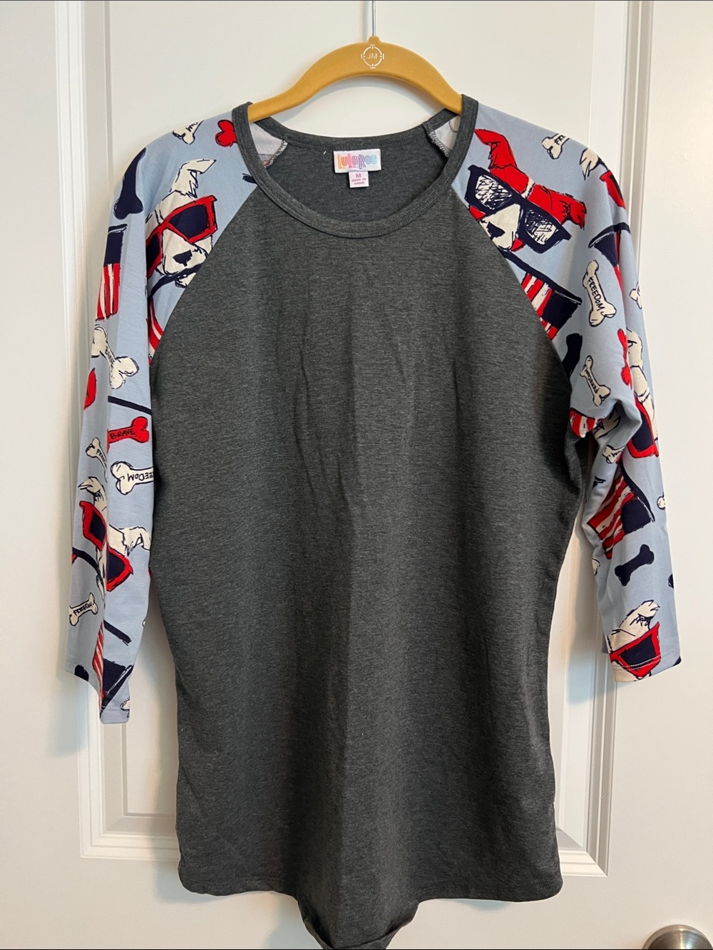 LuLaRoe Randy Raglan Top Women’s Medium Dog Print 3/4 Sleeve Gray